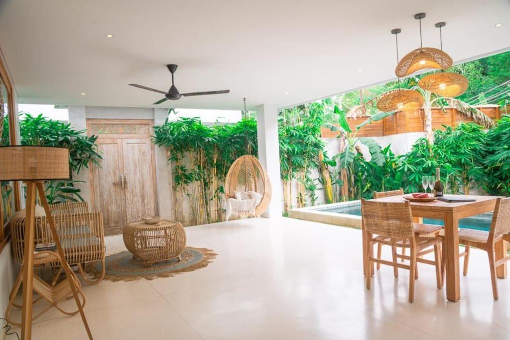 Marlaca Villas Lombok Kuta  ภายนอก รูปภาพ