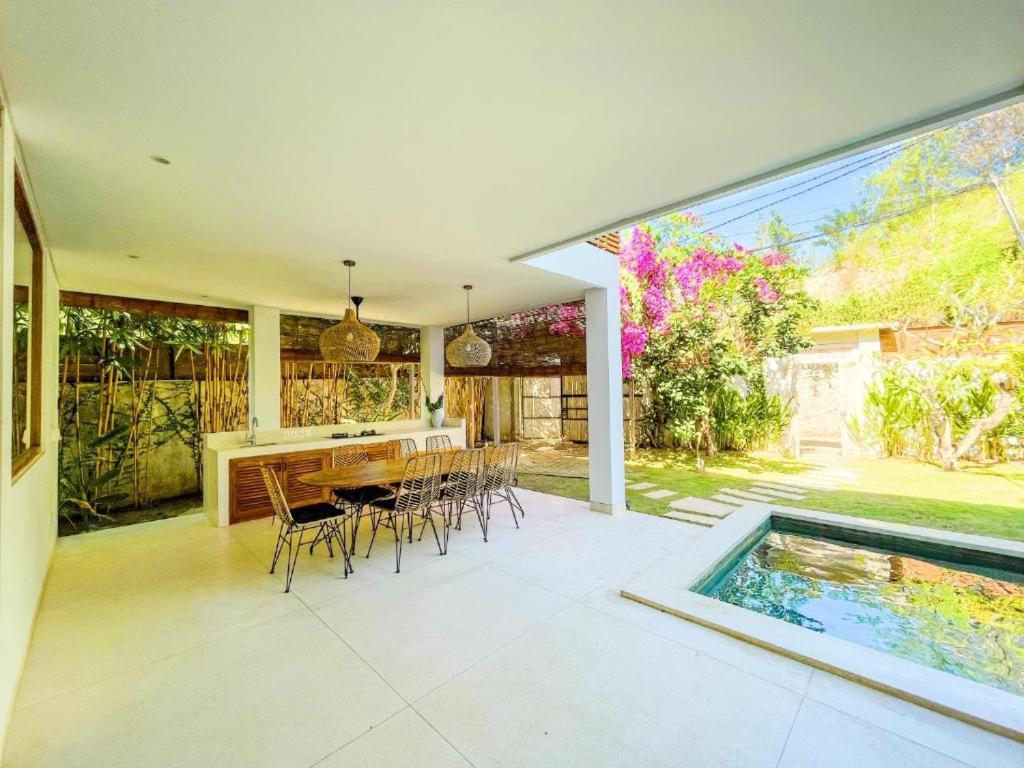 Marlaca Villas Lombok Kuta  ภายนอก รูปภาพ
