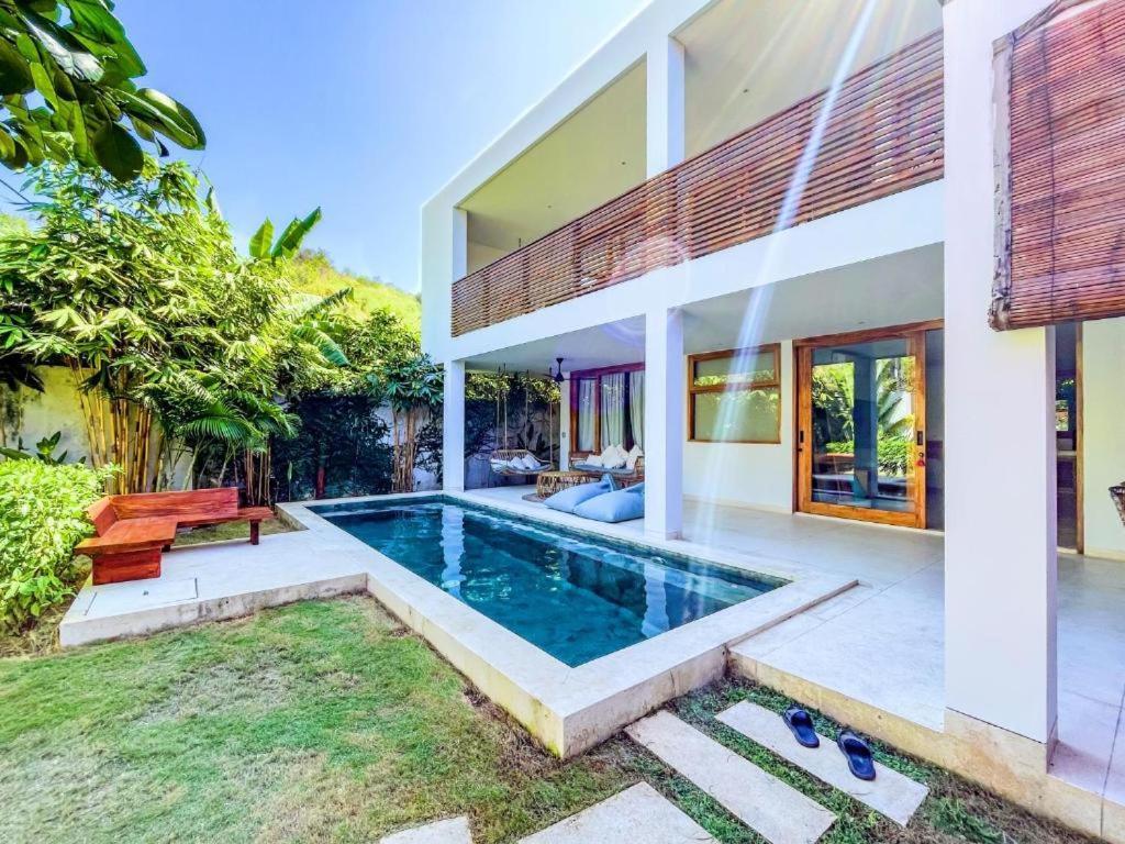 Marlaca Villas Lombok Kuta  ภายนอก รูปภาพ