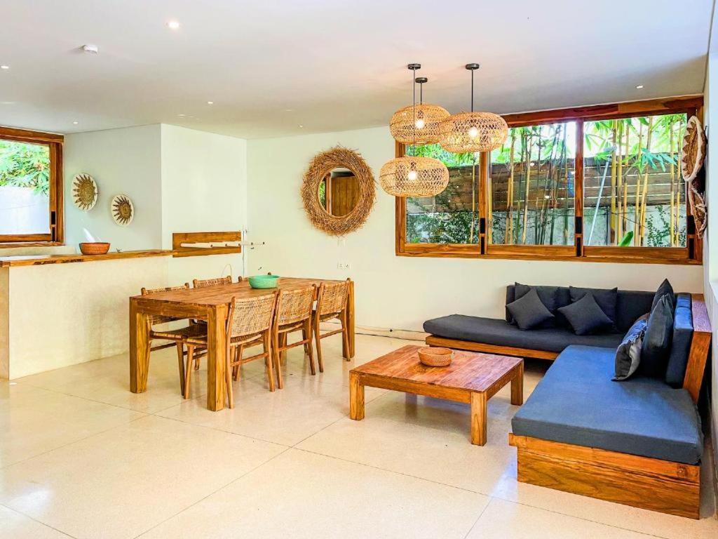 Marlaca Villas Lombok Kuta  ภายนอก รูปภาพ