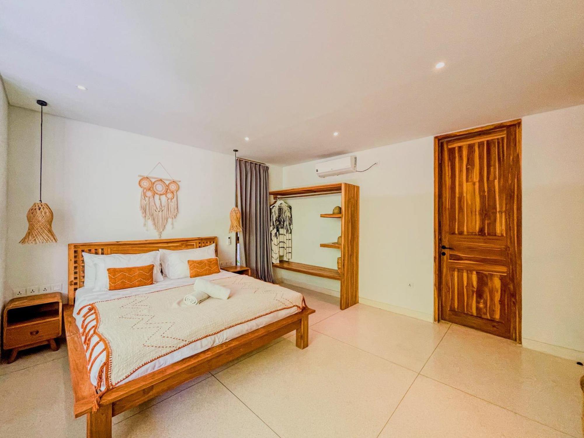 Marlaca Villas Lombok Kuta  ภายนอก รูปภาพ